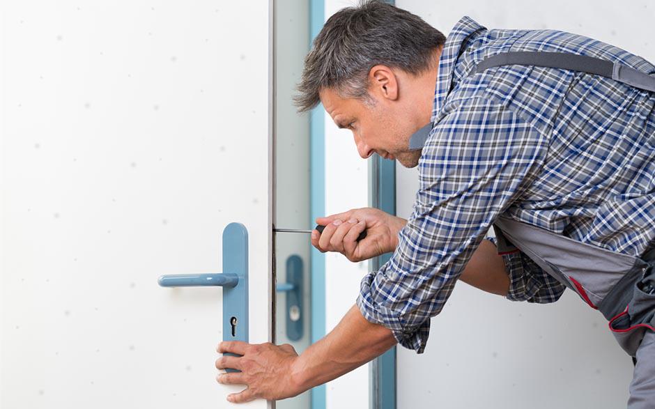 porte intérieure bloquée Arpajon